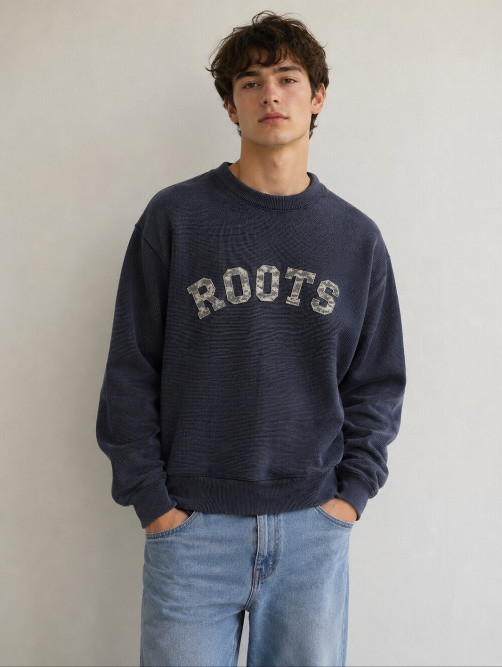 Roots Navy Distressed Crewneck Vintage 90s